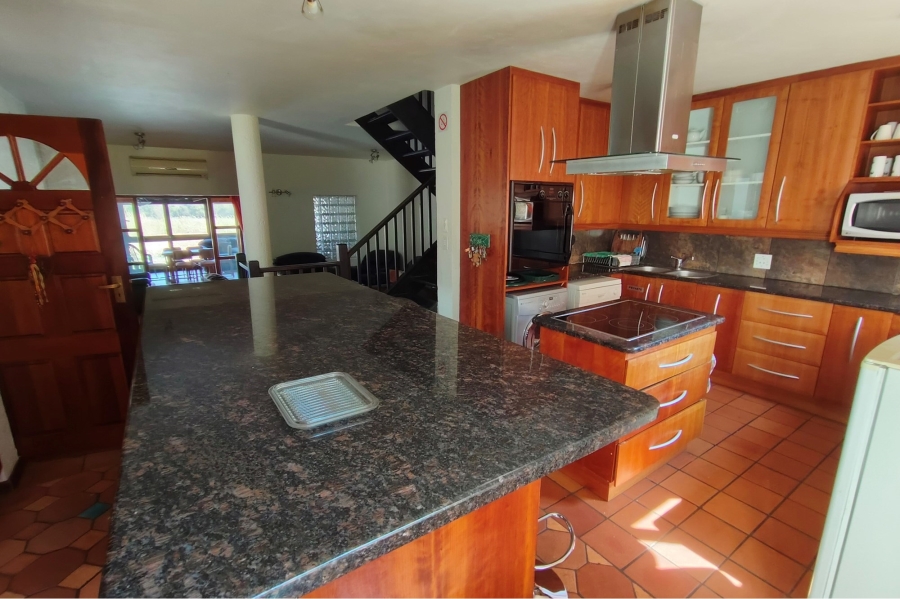 3 Bedroom Property for Sale in Ile du Lac North West